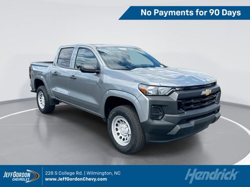 Used 2024 Chevrolet Colorado W/T RWD image 1