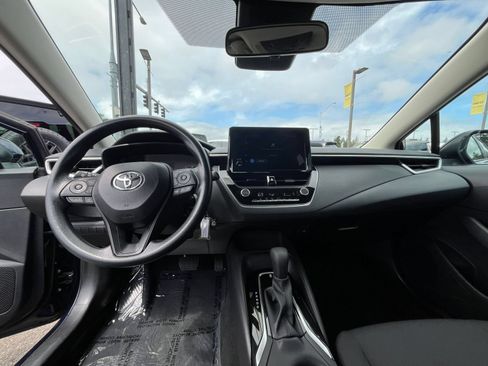 Used 2025 Toyota Corolla LE FWD image 33