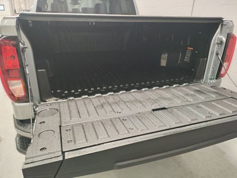 New 2026 GMC Sierra 1500 Elevation image 21