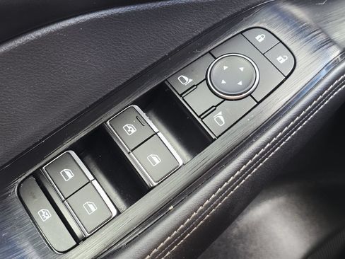Used 2023 Nissan Rogue SL w/ SL Premium Package FWD image 31