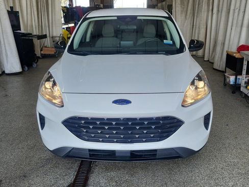 Used 2022 Ford Escape SE w/ SE Sport Appearance Package FWD image 9