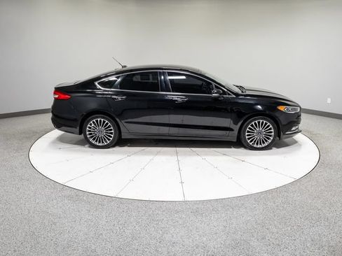Used 2017 Ford Fusion SE w/ Fusion SE Technology Package AWD/4WD image 6
