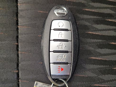 Used 2019 Nissan Rogue SV w/ Premium Package AWD/4WD image 32