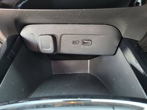 Used 2024 Chevrolet Trax ACTIV w/ Driver Confidence Package FWD image 21