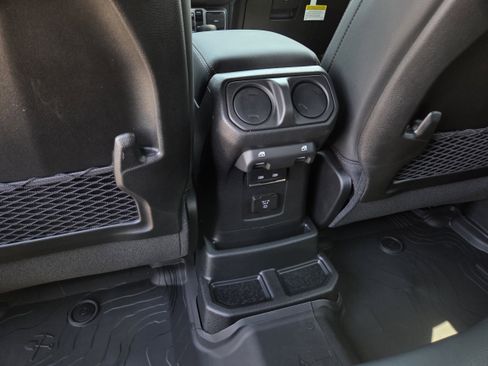 New 2026 Jeep Wrangler Unlimited Sahara AWD/4WD image 20