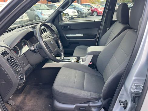Used 2010 Ford Escape XLT image 10