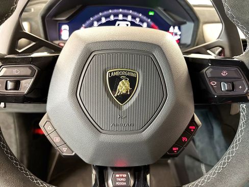Used 2023 Lamborghini Huracan STO image 19