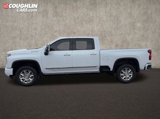Used 2026 Chevrolet Silverado 3500 High Country w/ High Country Premium Package AWD/4WD video 2