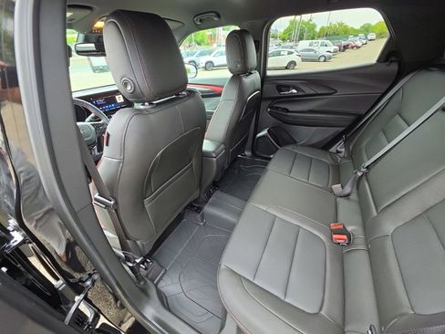 Used 2024 Chevrolet TrailBlazer RS w/ Convenience Package AWD/4WD image 28