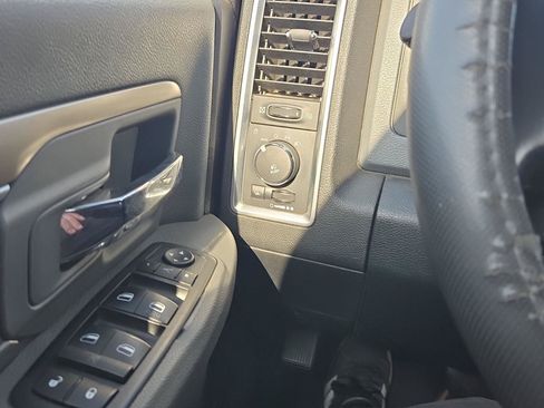 Used 2015 RAM 1500 Big Horn AWD/4WD image 22