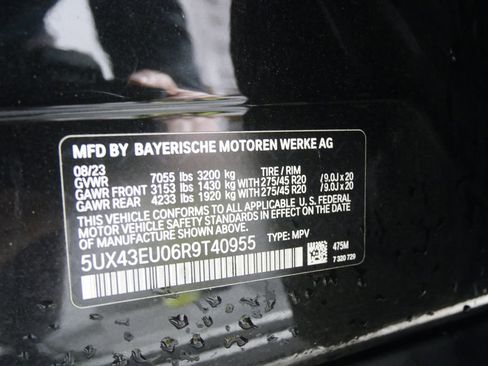 Certified 2024 BMW X5 xDrive50e w/ Premium Package image 28