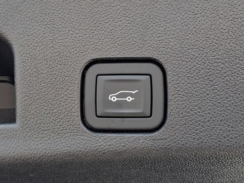Used 2026 Chevrolet Traverse RS AWD/4WD image 31