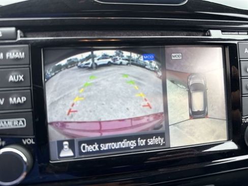 Used 2015 Nissan Juke SL image 17