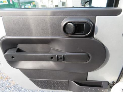 Used 2007 Jeep Wrangler X image 10