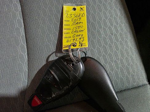 Used 2019 RAM 1500 Classic SLT image 43