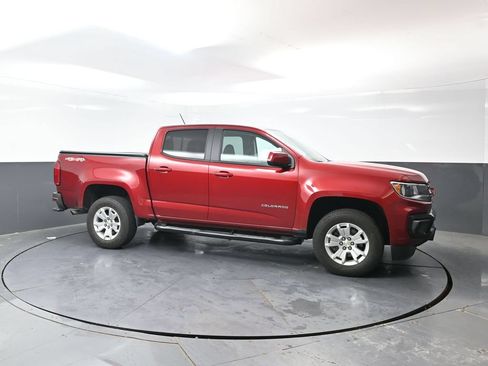 Used 2022 Chevrolet Colorado LT w/ Safety Package AWD/4WD image 5