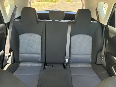 Used 2025 Kia Soul LX w/ LX Technology Package FWD image 35