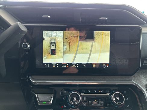 Used 2025 GMC Sierra 2500 Denali w/ Technology Package image 23