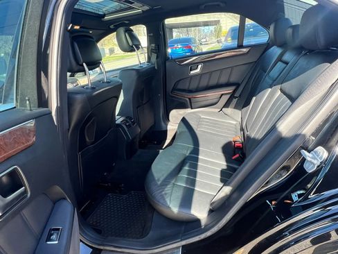 Used 2013 Mercedes-Benz E 550 4MATIC Sedan image 28