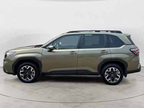Certified 2025 Subaru Forester Premium AWD/4WD image 8