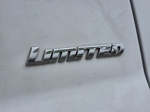 Used 2018 Toyota Tundra Limited w/ Limited Premium Package image 6