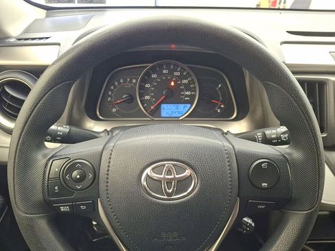 Used 2013 Toyota RAV4 LE image 16
