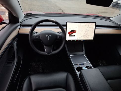Used 2021 Tesla Model 3 Standard Range Plus RWD image 11