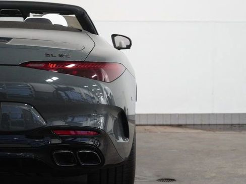 New 2025 Mercedes-Benz SL 63 AMG 4MATIC image 17