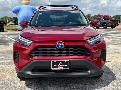 Used 2024 Toyota RAV4 XLE image 3
