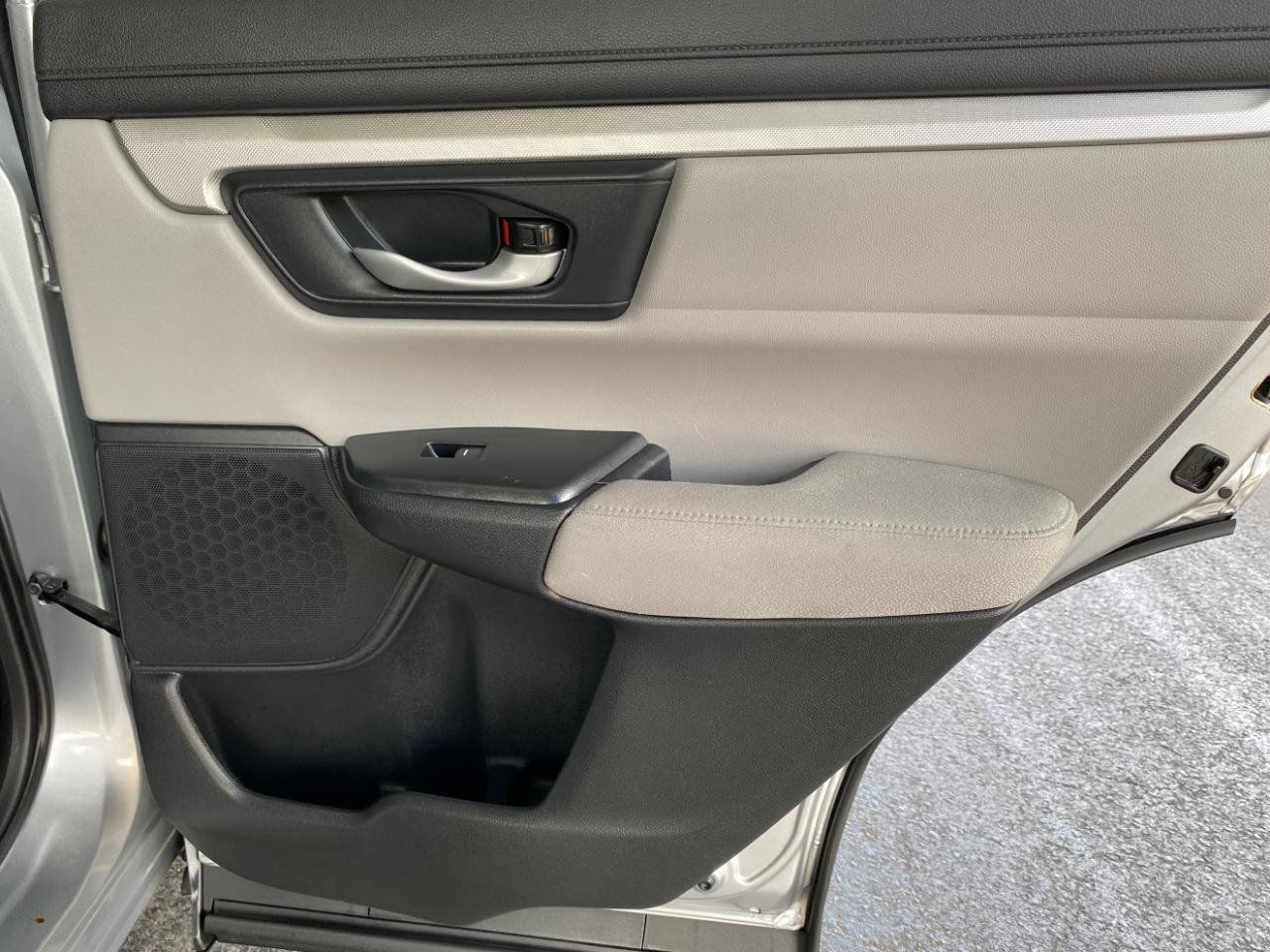 Used 2018 Honda CR-V LX image 40