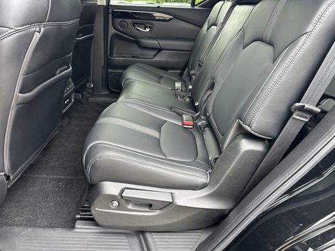 Used 2023 Honda Pilot Touring image 24