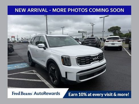 Used 2024 Kia Telluride S w/ S Sunroof Package AWD/4WD image 1