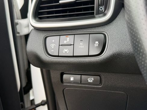 Used 2019 Kia Sorento SX image 32
