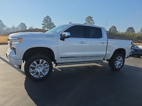 Used 2022 Chevrolet Silverado 1500 High Country image 2