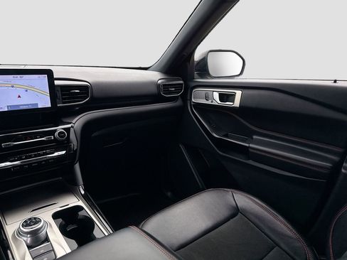 Used 2023 Ford Explorer ST-Line w/ Class IV Trailer Tow Package image 26