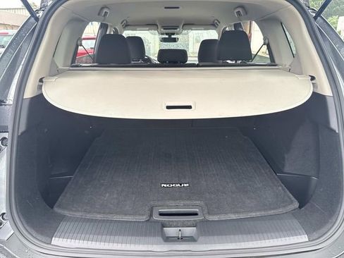 Used 2022 Nissan Rogue SV image 6