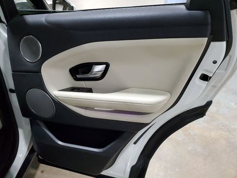 Used 2017 Land Rover Range Rover Evoque HSE image 24