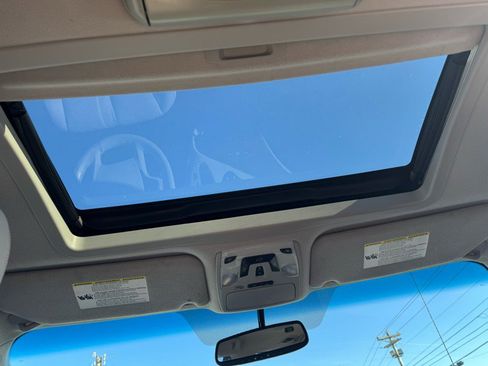 Used 2011 Toyota Sienna XLE image 20