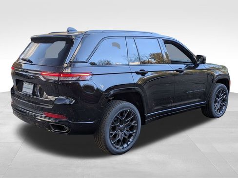 New 2025 Jeep Grand Cherokee Summit image 3