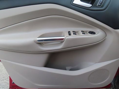 Used 2018 Ford Escape SE w/ SE Sync 3 Package image 11