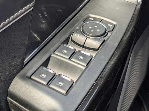 New 2025 Ford F150 Lightning Platinum image 29