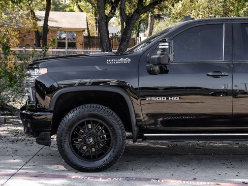 Used 2022 Chevrolet Silverado 2500 High Country w/ Safety Package II image 23