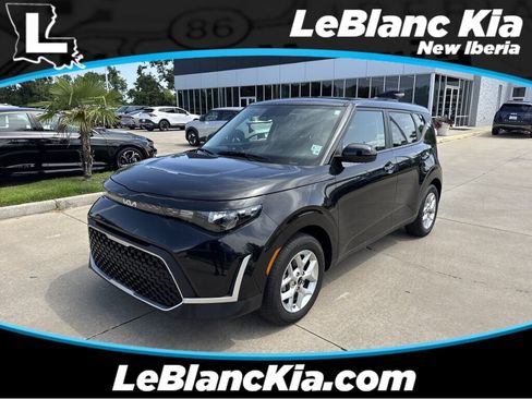 Certified 2024 Kia Soul LX w/ Option Group 015 FWD image 1