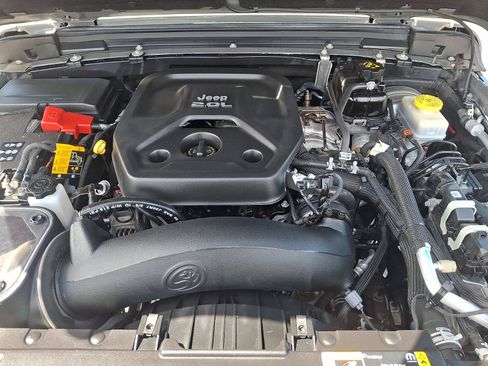 Used 2022 Jeep Wrangler Sport AWD/4WD image 27