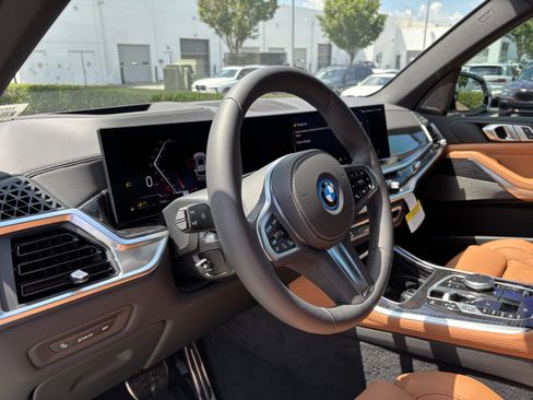 New 2026 BMW X5 xDrive50e w/ M Sport Package AWD/4WD image 17