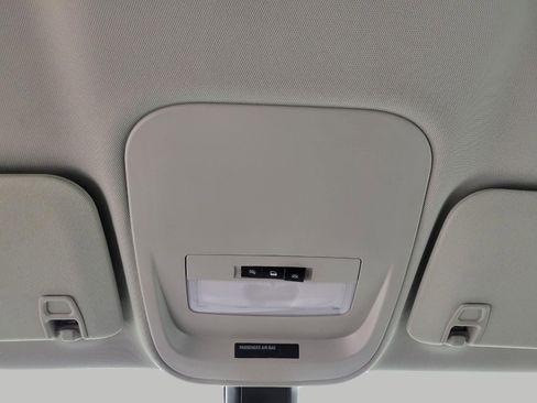 Used 2022 Chevrolet Colorado W/T w/ Custom Special Edition image 18