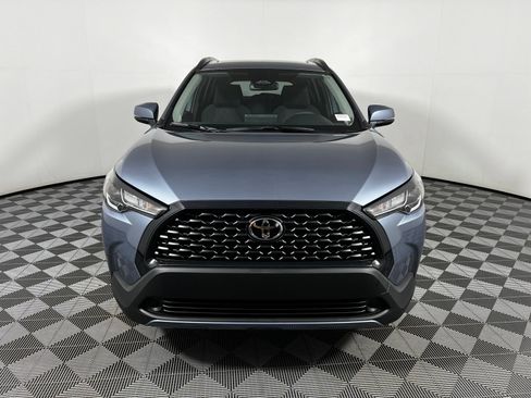 Used 2026 Toyota Corolla Cross LE FWD image 2