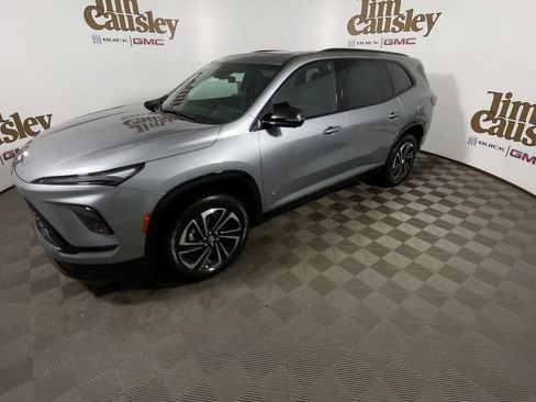 Used 2026 Buick Enclave Sport Touring w/ Power Package AWD/4WD image 4