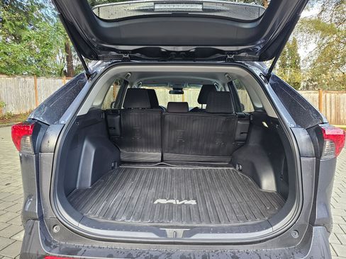Used 2024 Toyota RAV4 LE image 44