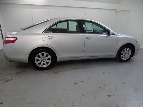 Used 2009 Toyota Camry XLE image 18